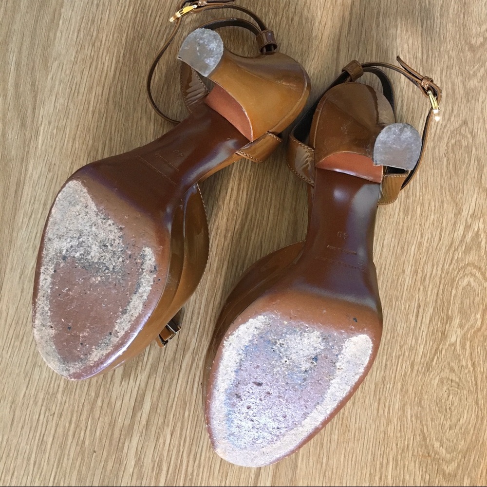 Burberry patent leather tassels slides - Picture 8 of 8